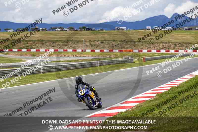 cadwell no limits trackday;cadwell park;cadwell park photographs;cadwell trackday photographs;enduro digital images;event digital images;eventdigitalimages;navarra;no limits trackdays;peter wileman photography;racing digital images;trackday digital images;trackday photos